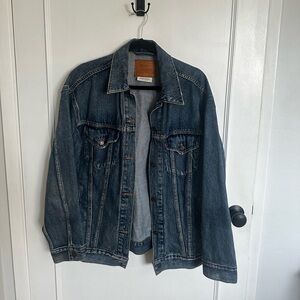 Levi’s Oversized Denim Jacket